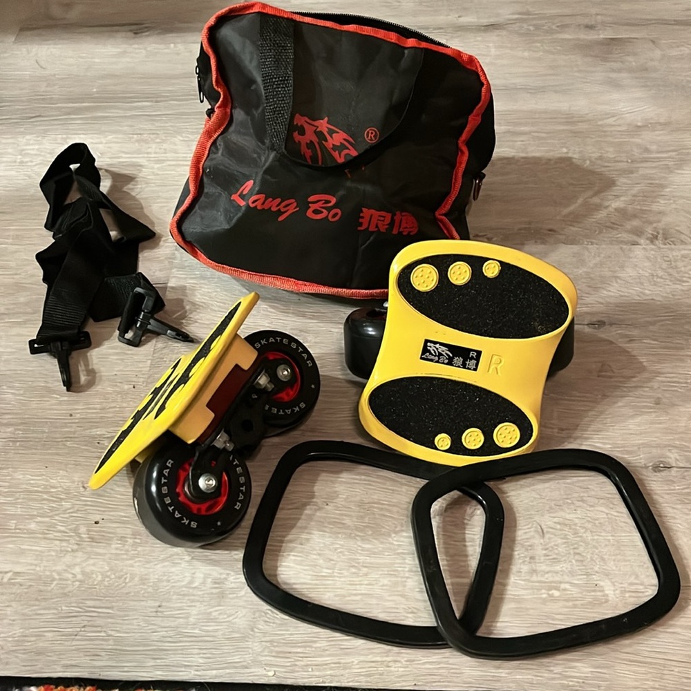 Lang Bo Free Skates with Edge Guards and Bag